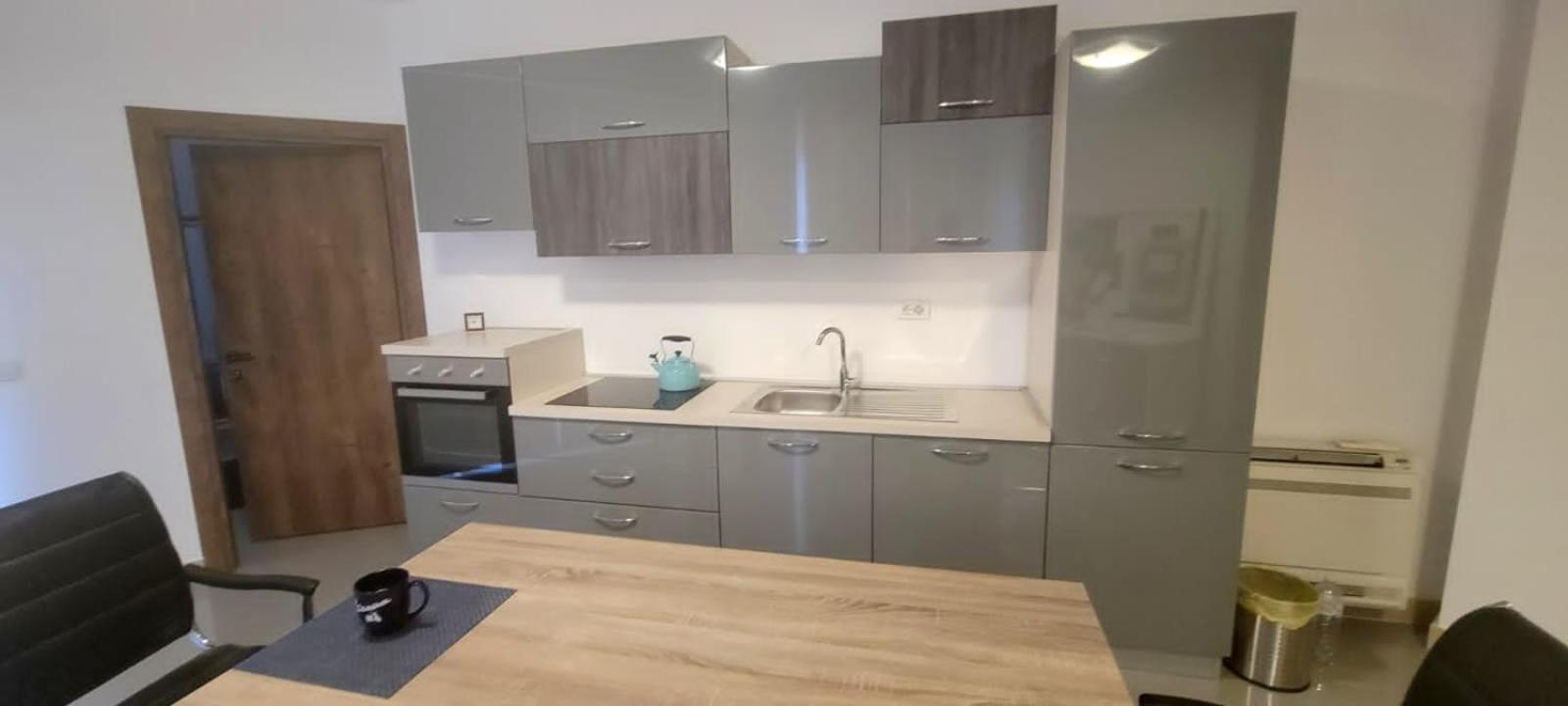 Opera Appartment Тирана Екстериор снимка